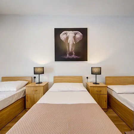 Charming With Jacuzzi In St Julians Apartment San Ġiljan