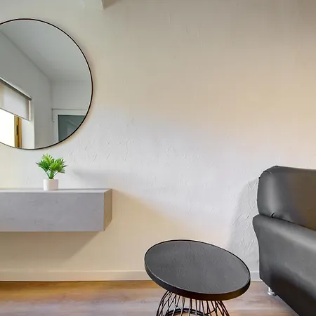 Charming With Jacuzzi In St Julians