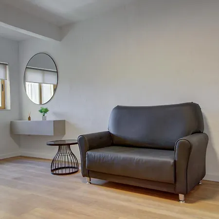 Charming With Jacuzzi In St Julians *