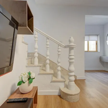 Charming With Jacuzzi In St Julians Apartment