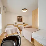 Charming With Jacuzzi In St Julians