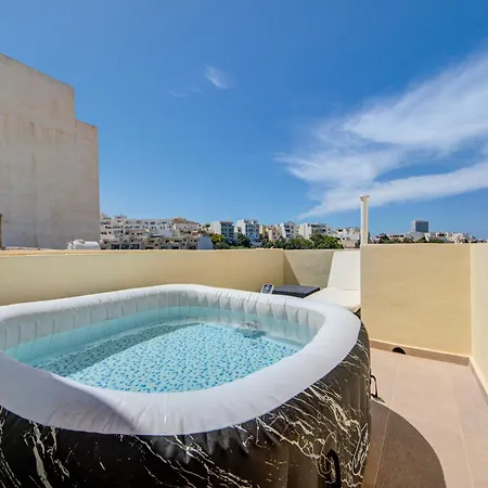 Charming With Jacuzzi In St Julians Сент Джулианс