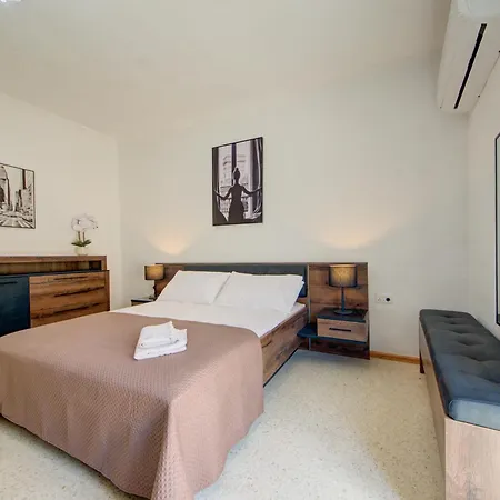 Апартаменты Charming With Jacuzzi In St Julians