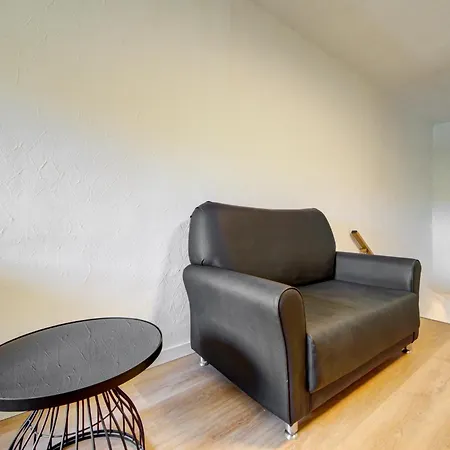 Charming With Jacuzzi In St Julians Сент Джулианс