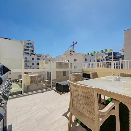 Charming With Jacuzzi In St Julians