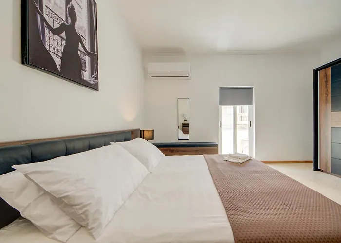 Apartment Charming With Jacuzzi In St Julians *