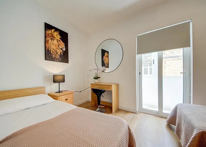 Apartment Charming With Jacuzzi In St Julians Saint Julian's