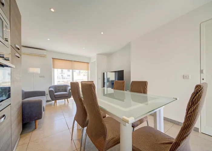 Charming With Jacuzzi In St Julians Saint Julian's