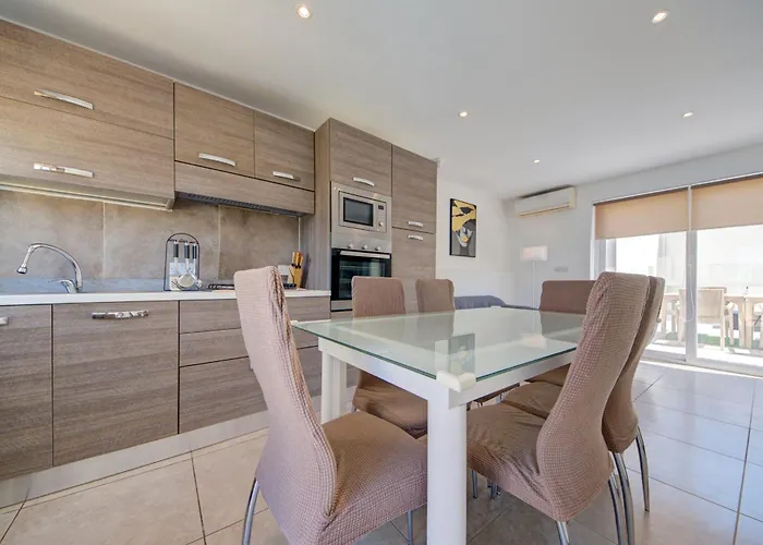 Charming With Jacuzzi In St Julians Apartment *