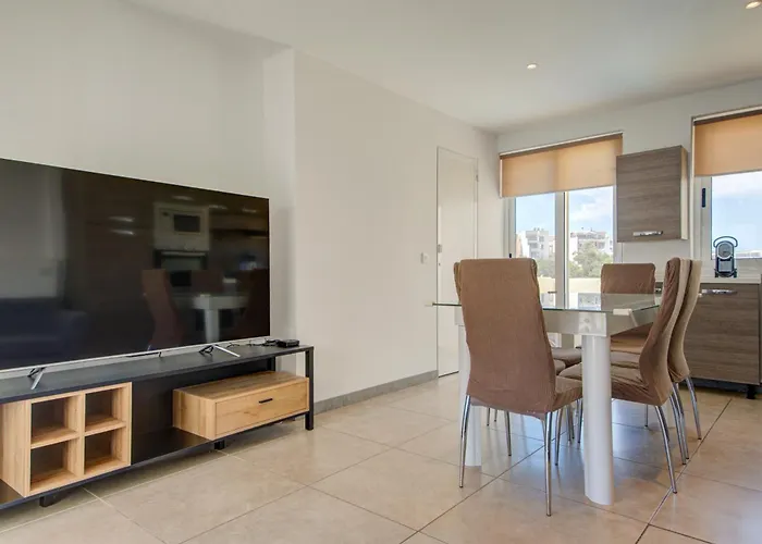 Apartment Charming With Jacuzzi In St Julians